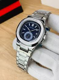 Martyn Line Minimalist Watch with Date – Elegant Stainless Steel Design